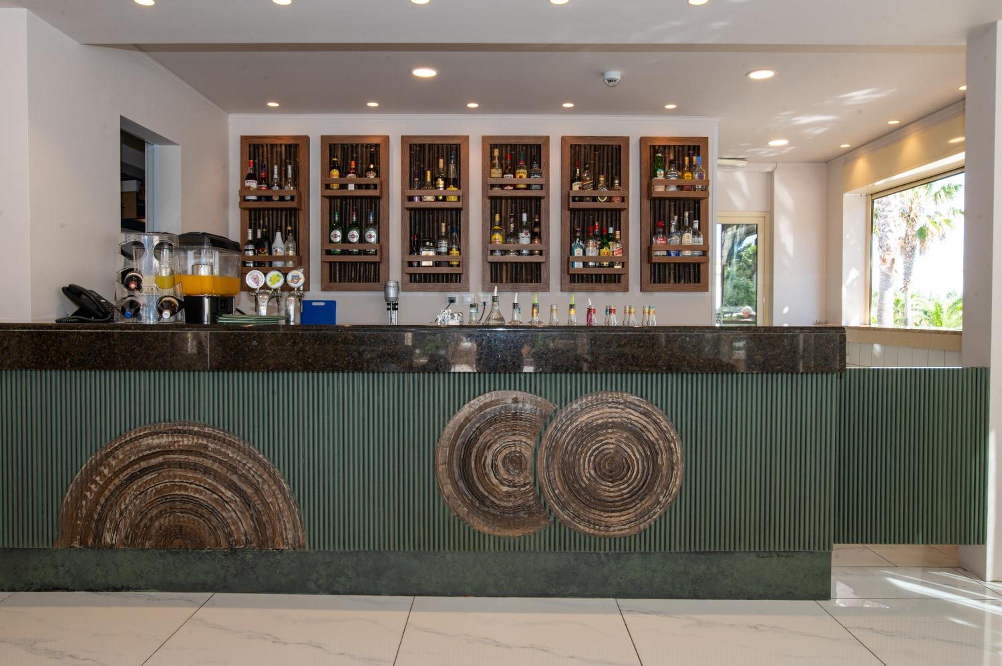 Hotel Achilleas Adults Only 4*
